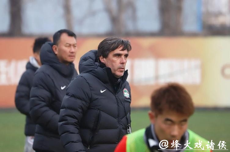 河南队冬训一天两练!引援初成,“隐藏王牌” 是谁? 河南队冬训一天两练!引援初成,“隐藏王牌” 是谁?