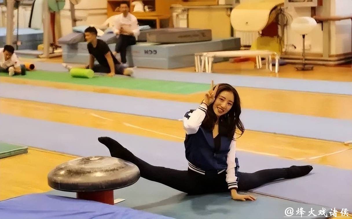 体操女神才貌双全,却嫁1米58五冠王,生一双儿女如今成人生赢家 体操女神才貌双全,却嫁1米58五冠王,生一双儿女如今成人生赢家